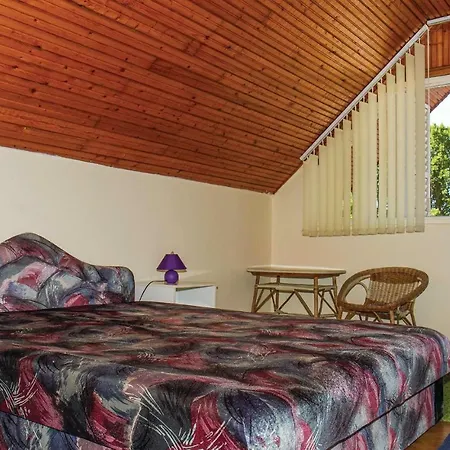 Awesome In W/ 3 Bedrooms 度假居 *